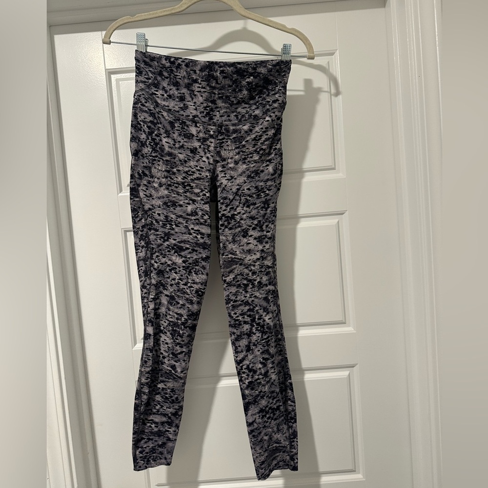 Lulu Lemon snake skin running tights
